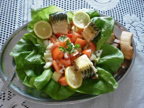 Smoked mackerel salad