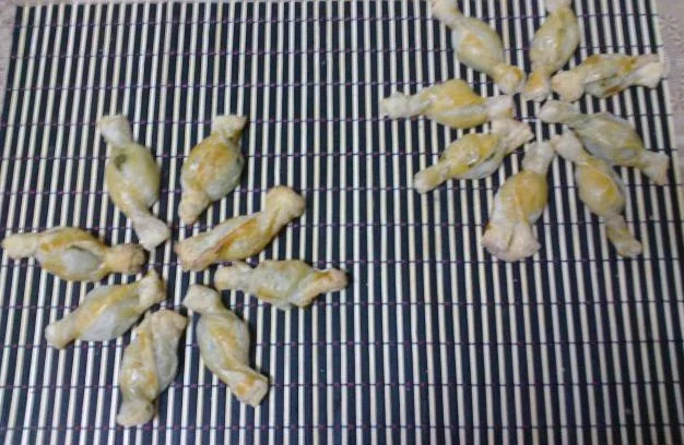 Spinach candy with seeds