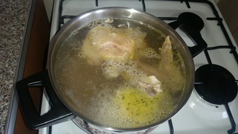 Chicken soup with semolina dumplings