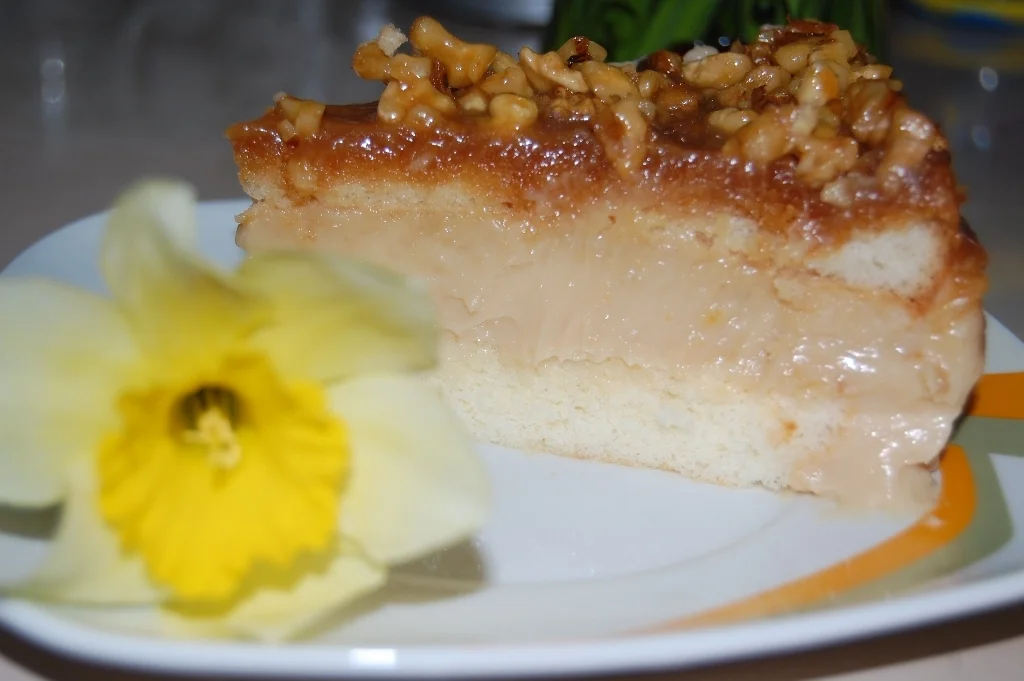 Nut and caramel cake