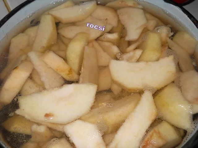 Pear compote with mint syrup