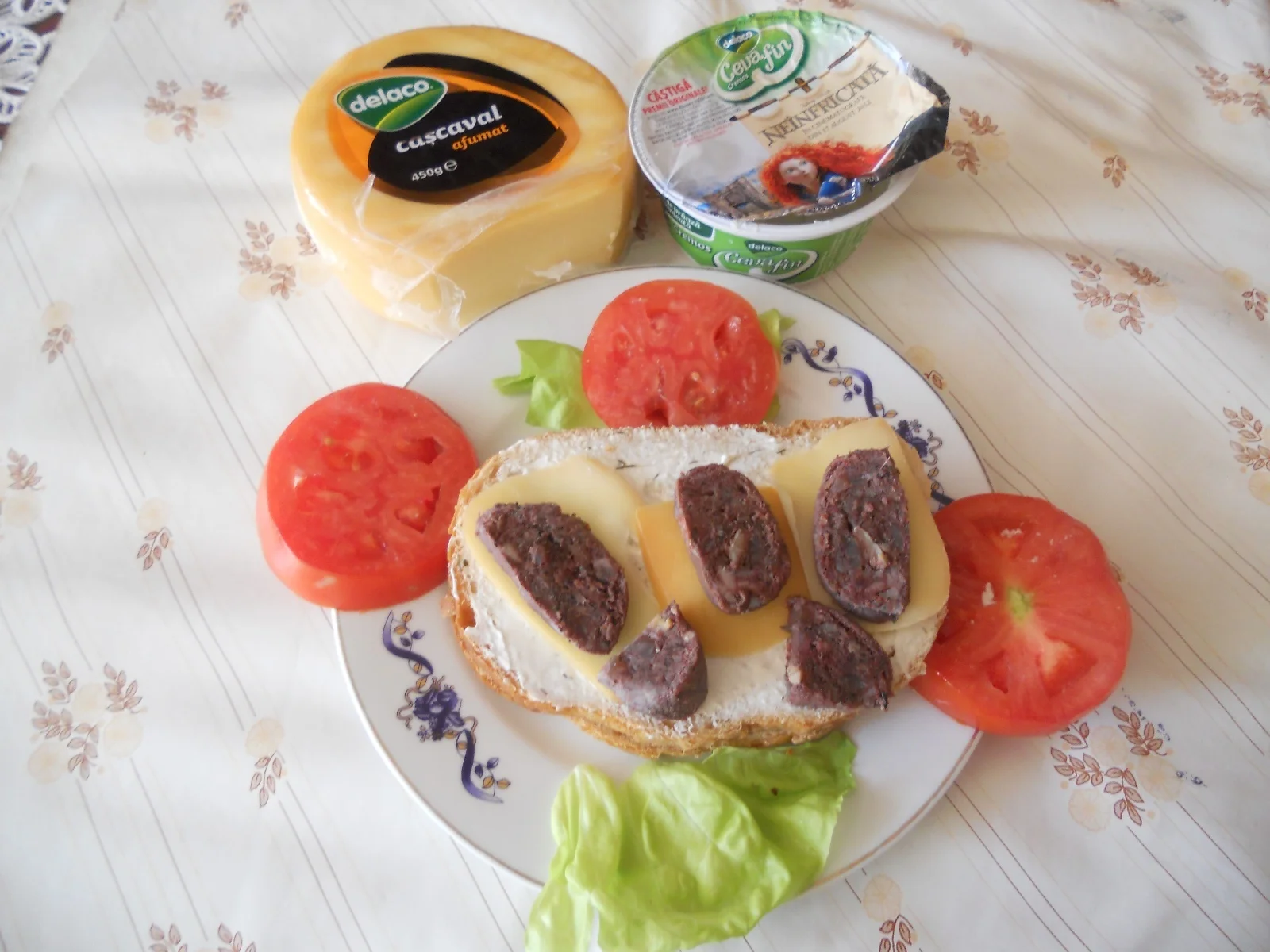 Sandwich with cold cuts