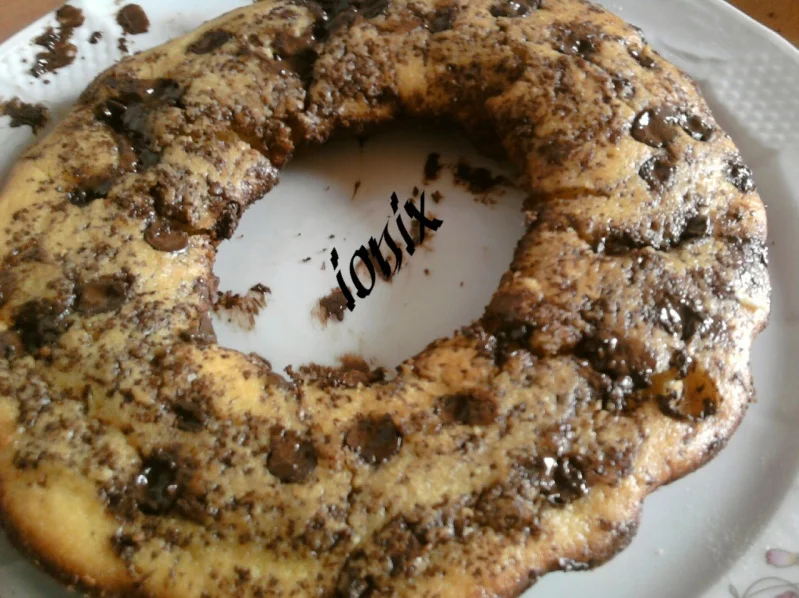 Nut and chocolate cake