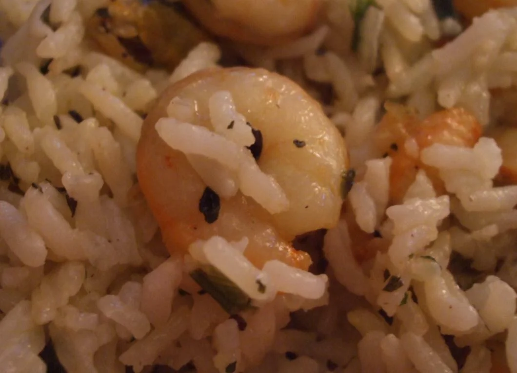 Peeled shrimp with rice