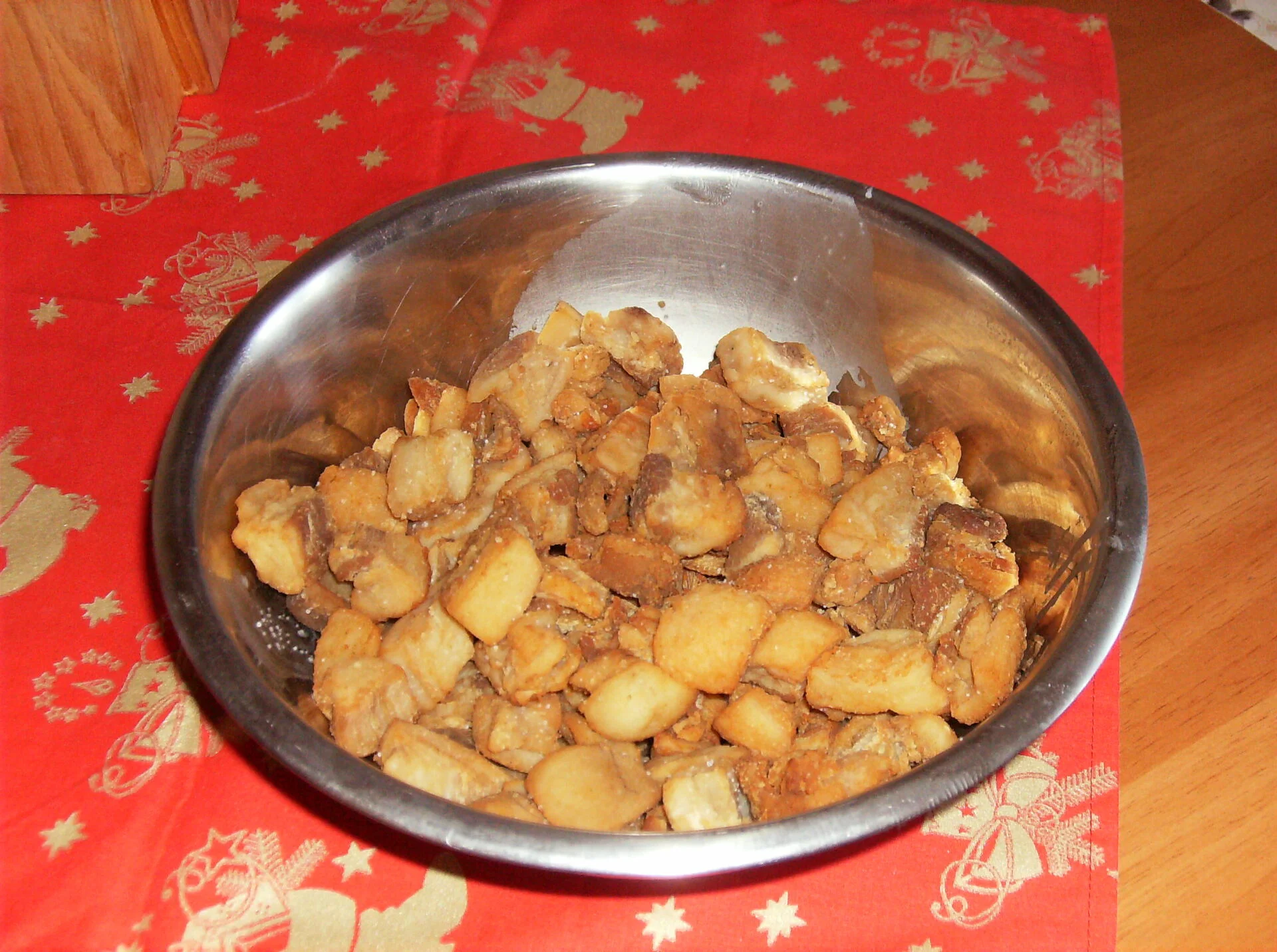 Traditional pork cracklings