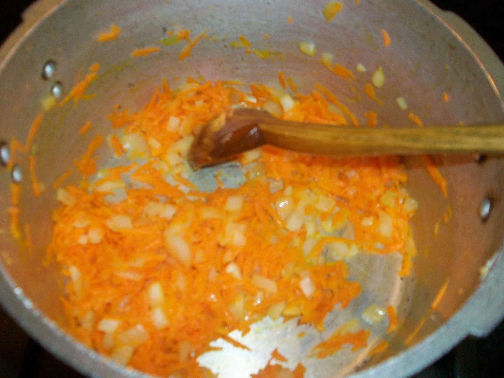 Peas with smoked sausages