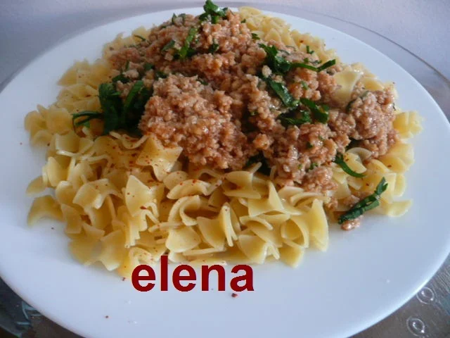 Pasta with soy granules
