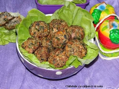 Mushroom and soy meatballs (vegan)