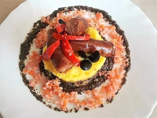 Sausages with polenta