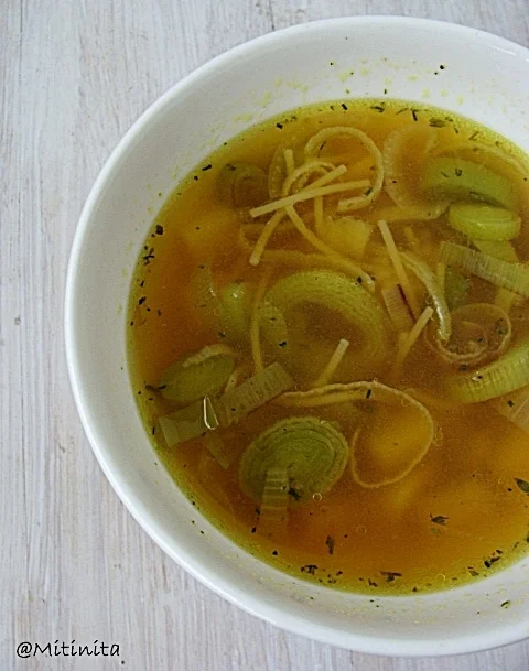 Leek soup with noodles