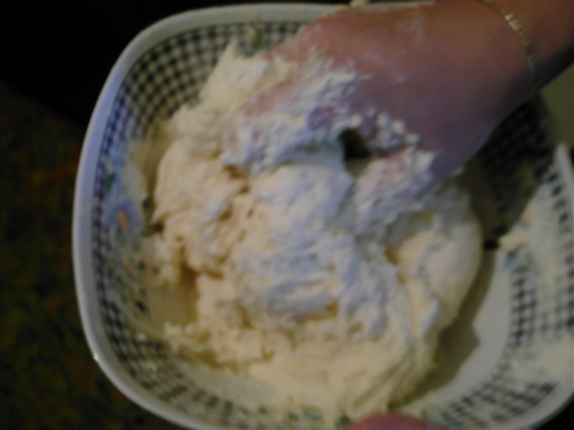 Recipe for preparing papanasi with cow cheese