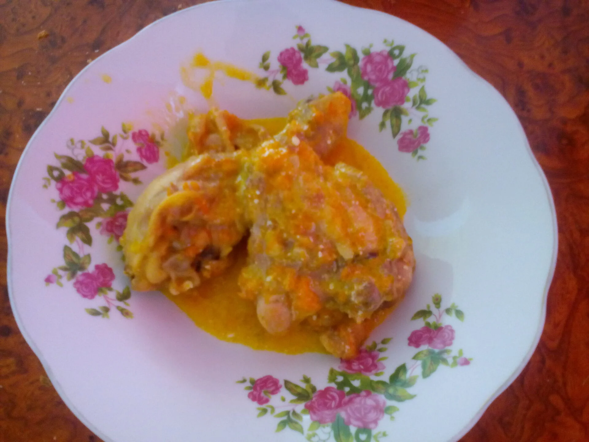 Chicken thighs in carrot sauce