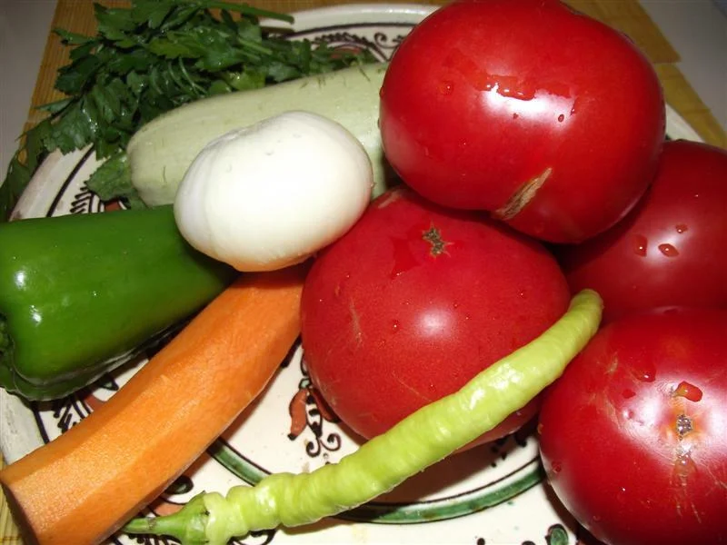 Tomato soup with zucchini