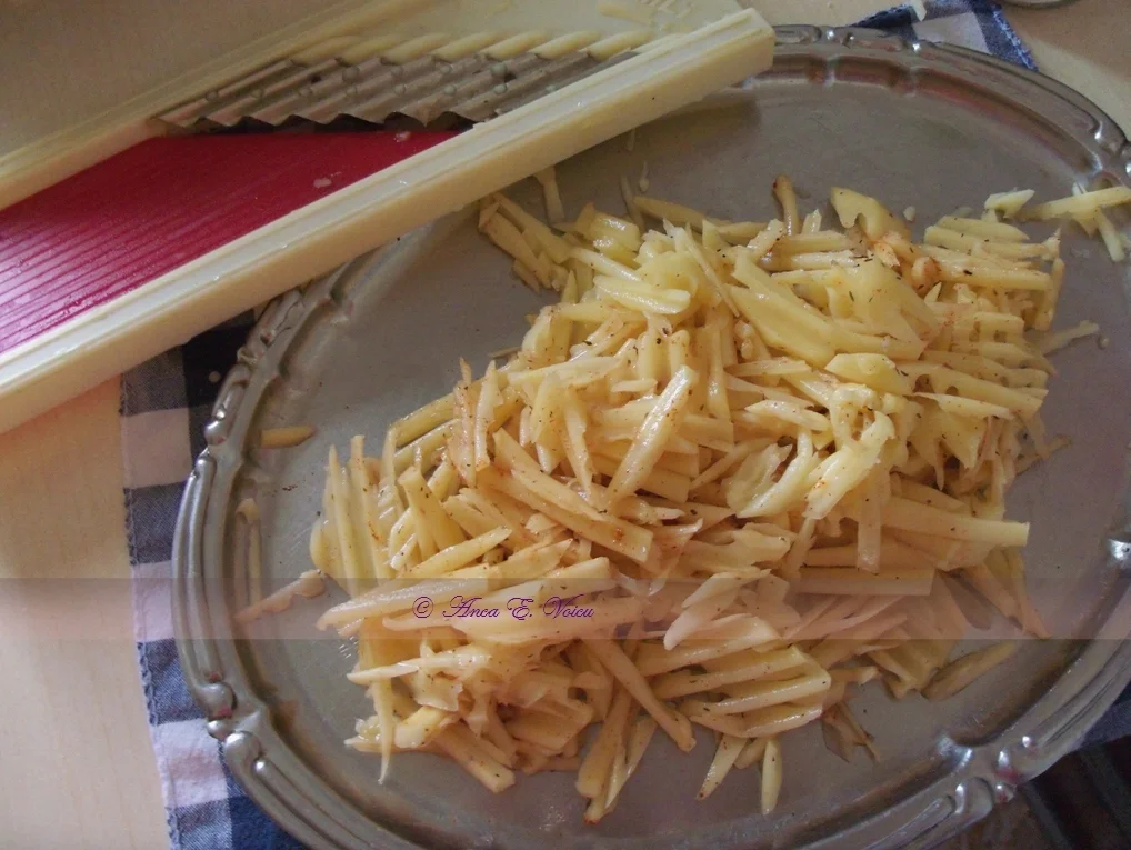 Homemade chips with spices and sour cream