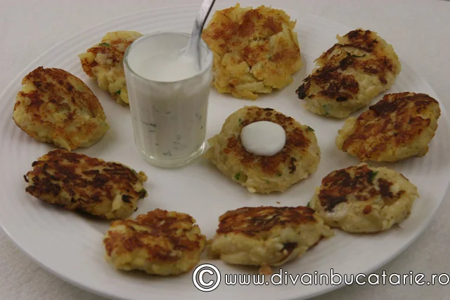 Potato dumplings with grated apples