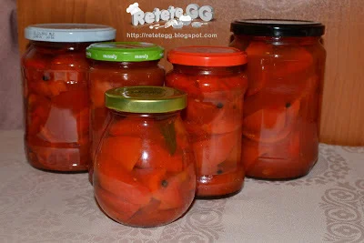 Peppers in tomato sauce