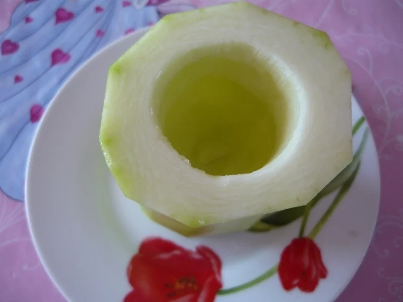 Stuffed zucchini with minced meat