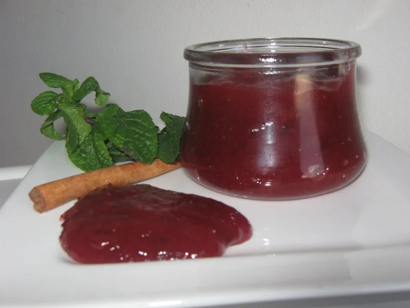 Plum jam with mint and cinnamon