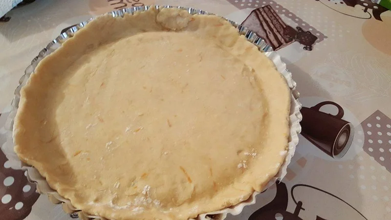 Vanilla and strawberry tart