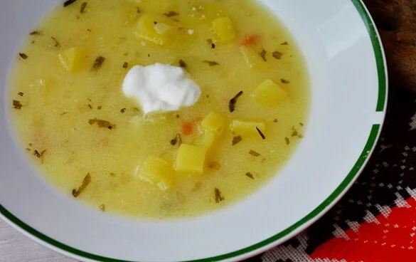Potato soup with tarragon