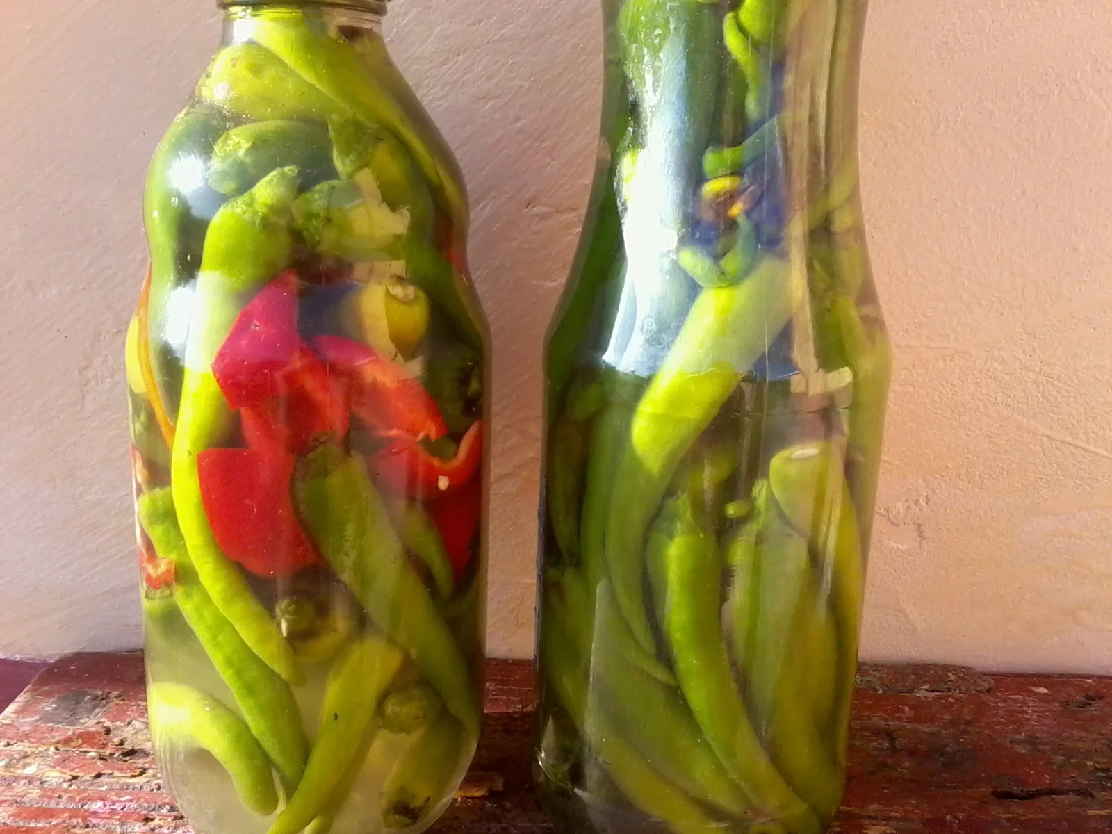 Pickled hot peppers