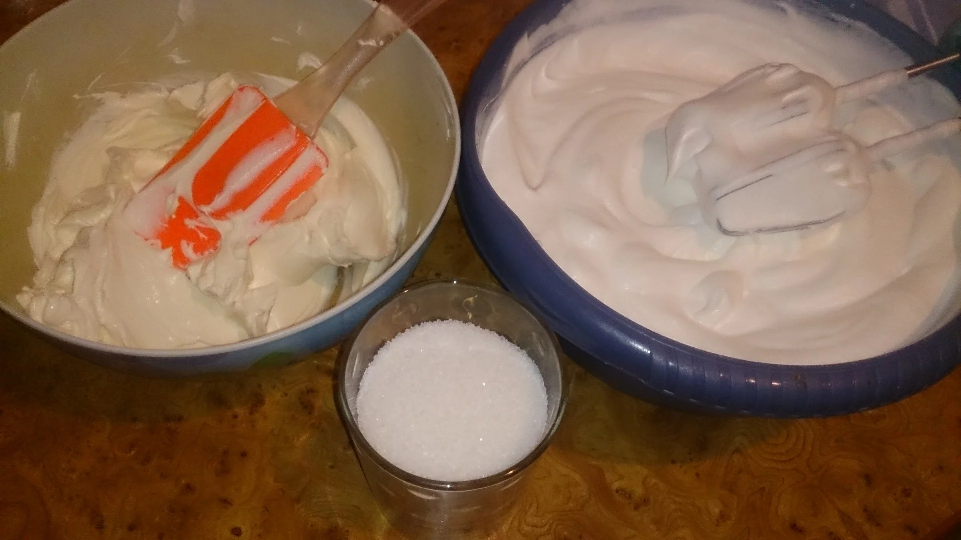 Mascarpone cream cake with cherries and lime