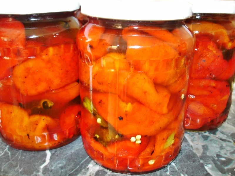 Roasted peppers in vinegar