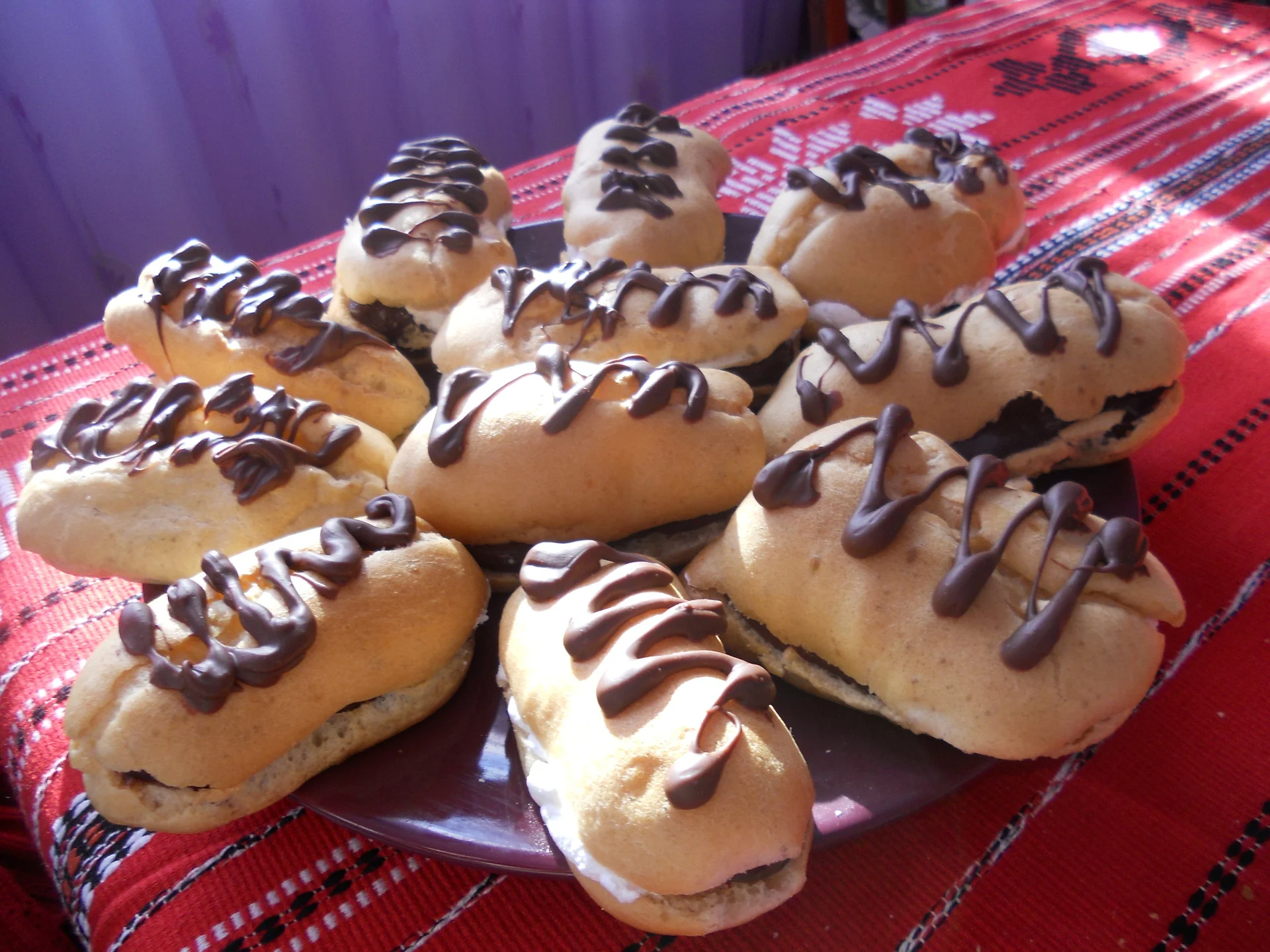 Eclairs with double cream