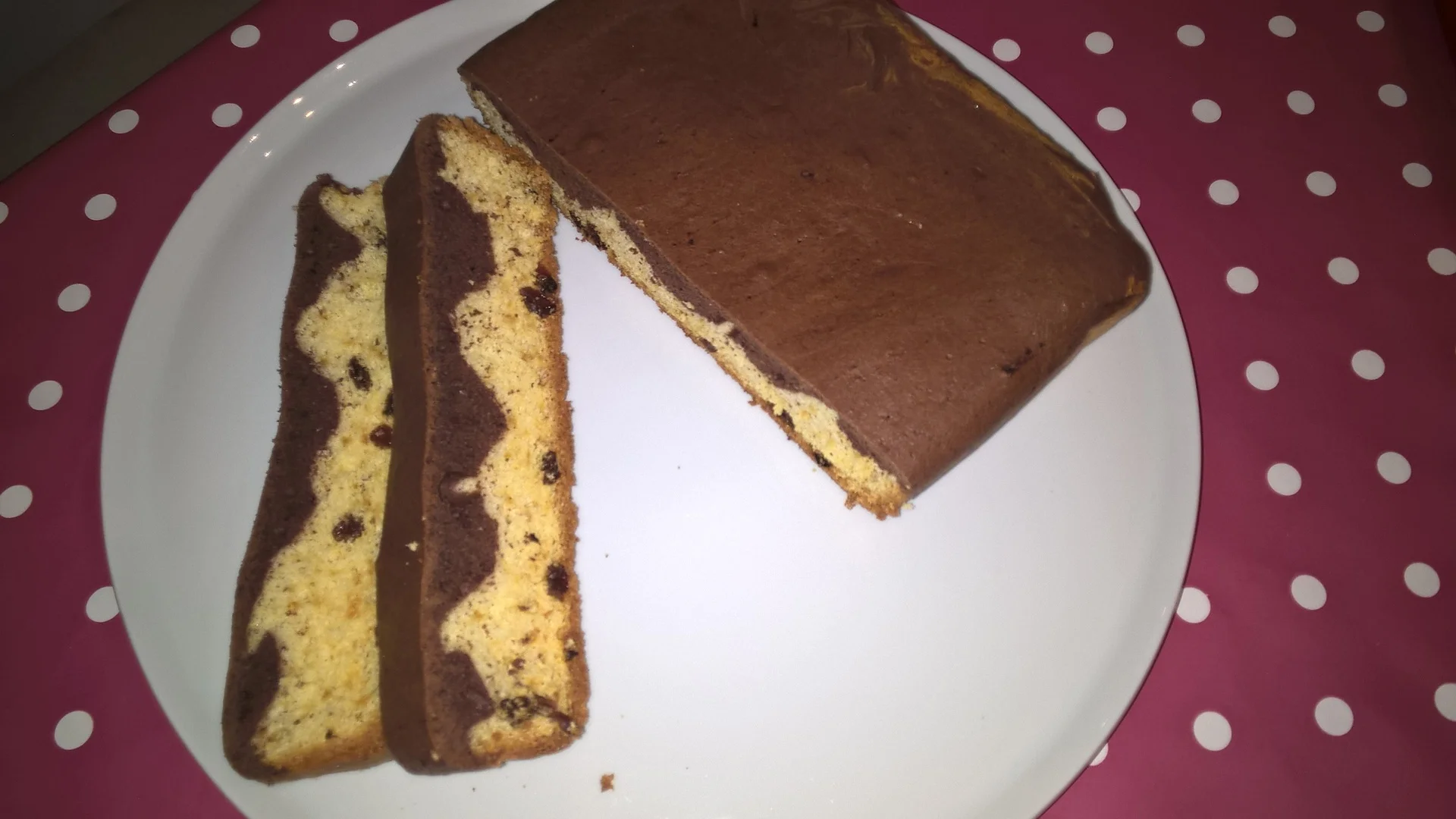 Square cake with raisins