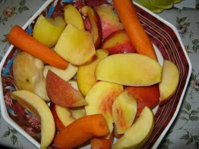 Apple, carrot, and nectarine juice