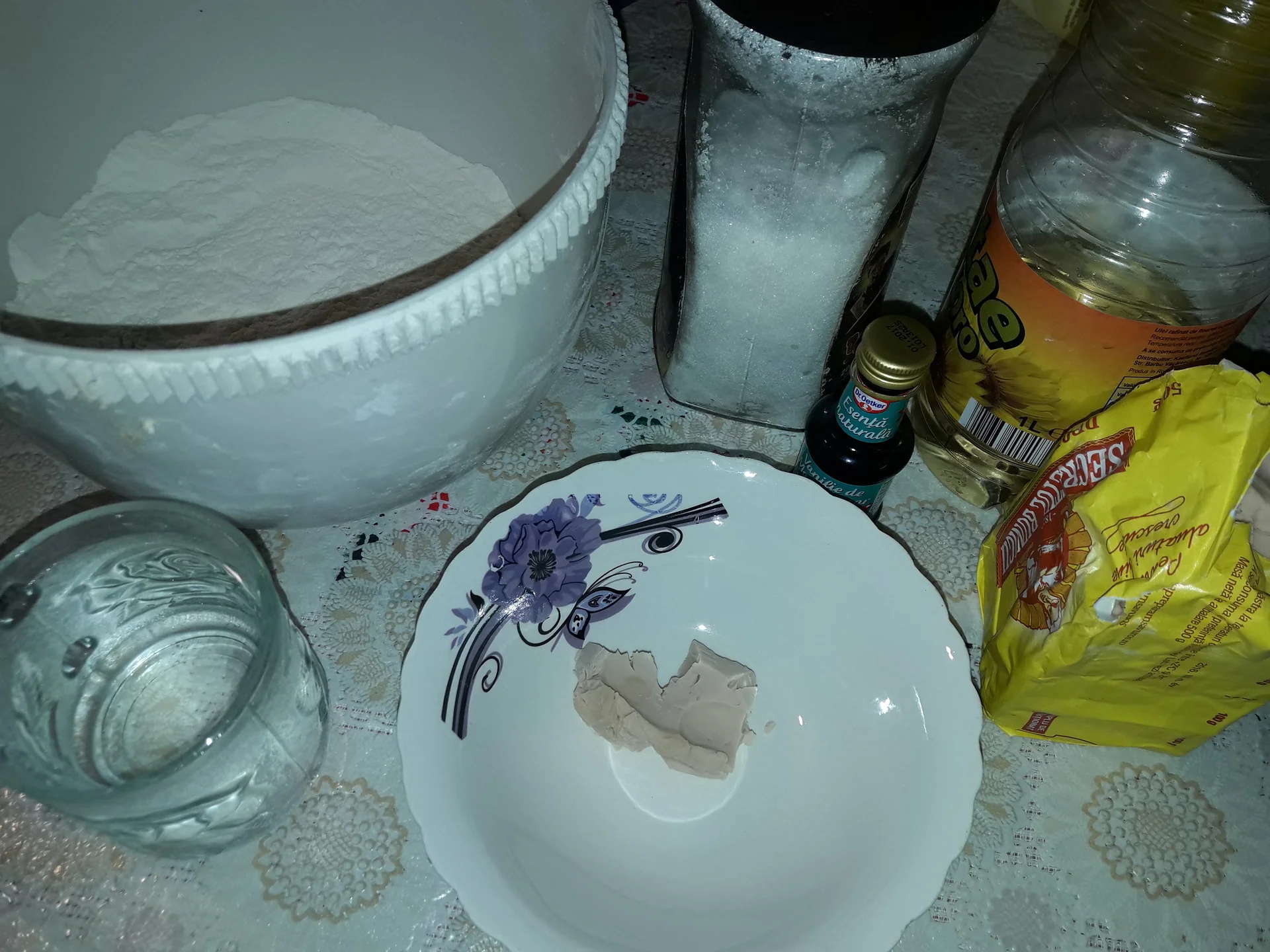 Oven-baked doughnuts