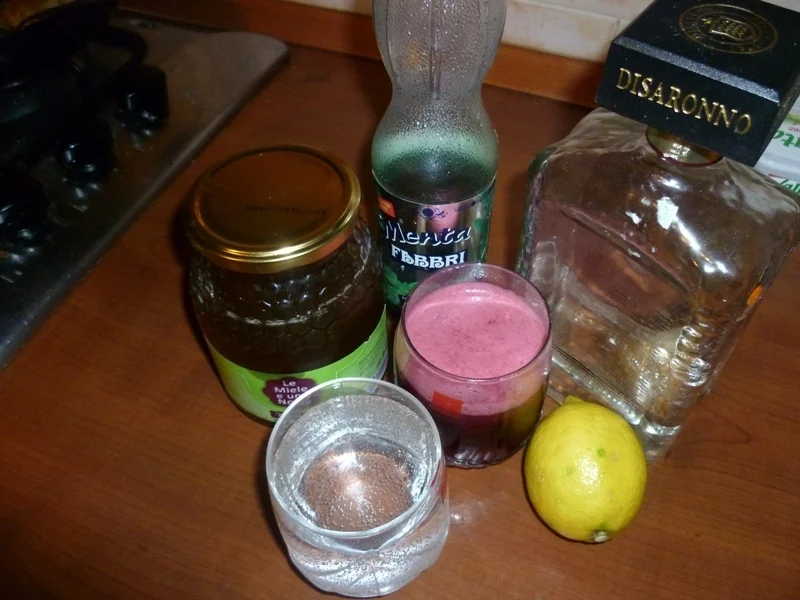 Pomegranate and Mint Cocktail