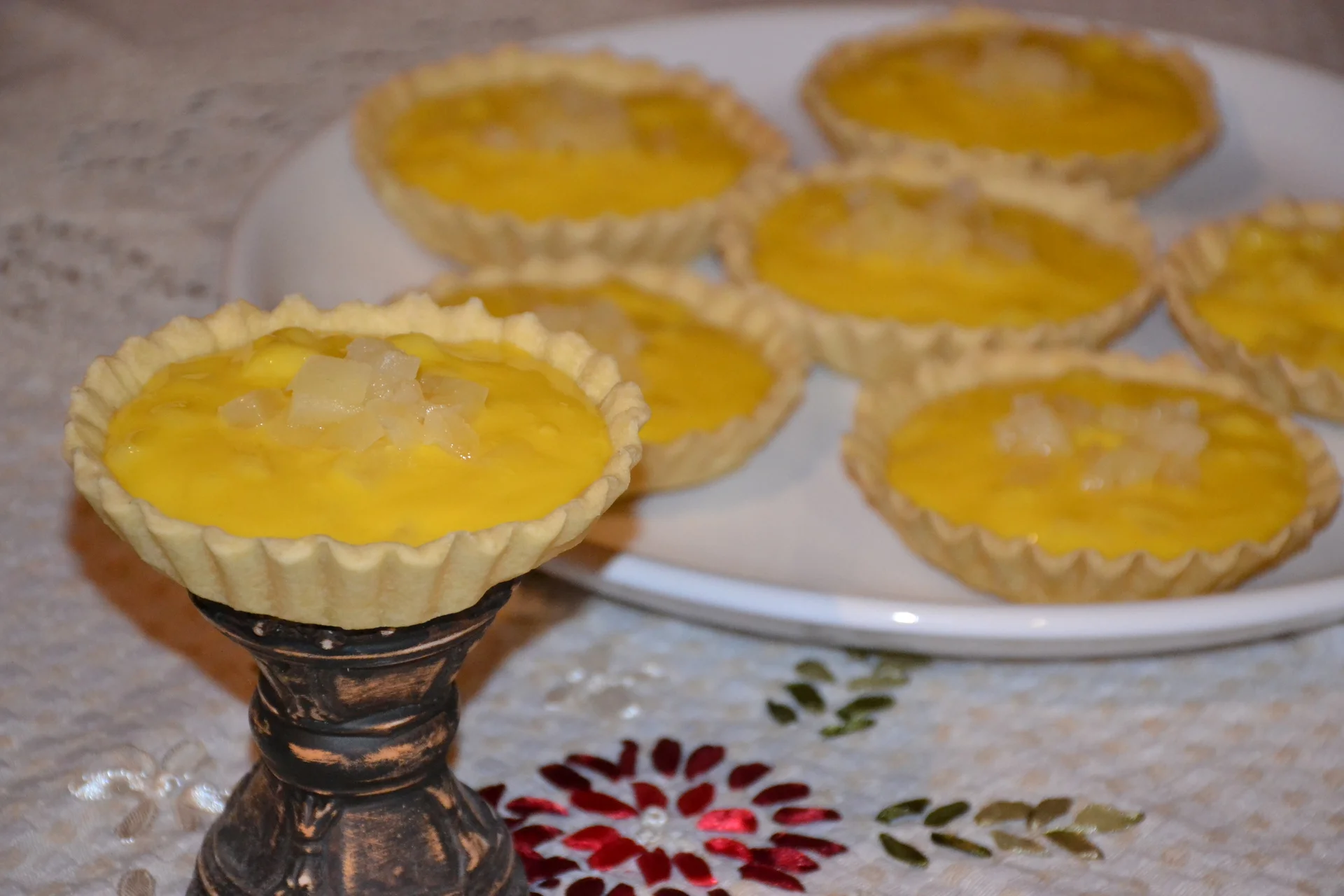 Mini tarts with pineapple and mint