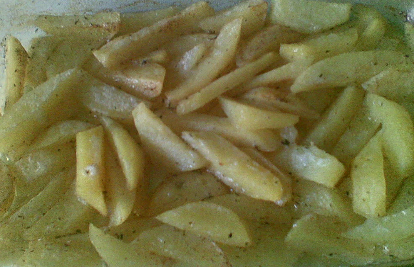 Baked eggs with potatoes