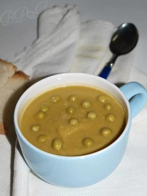 Pea cream soup (vegan)