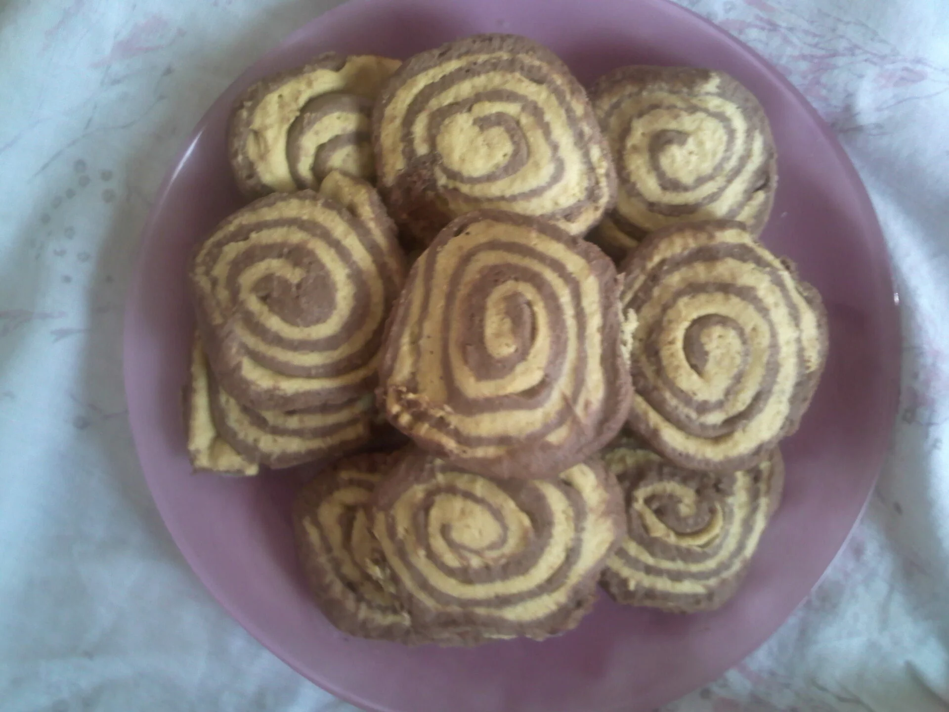 Bicolored cookies