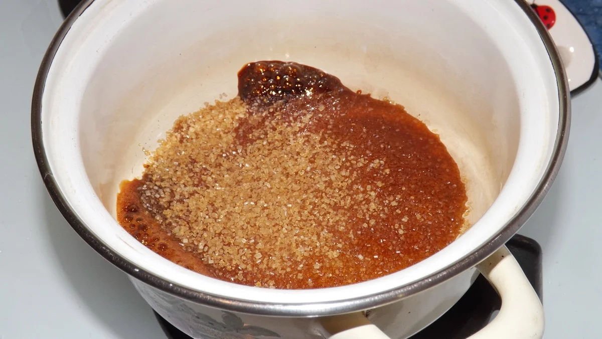 Fusilli with caramel and roasted nuts