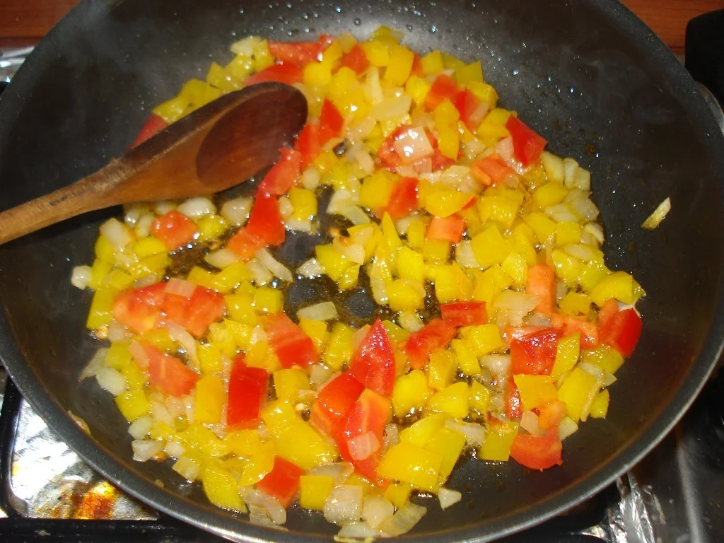 Chicken in tomato sauce and mashed potatoes with mushrooms