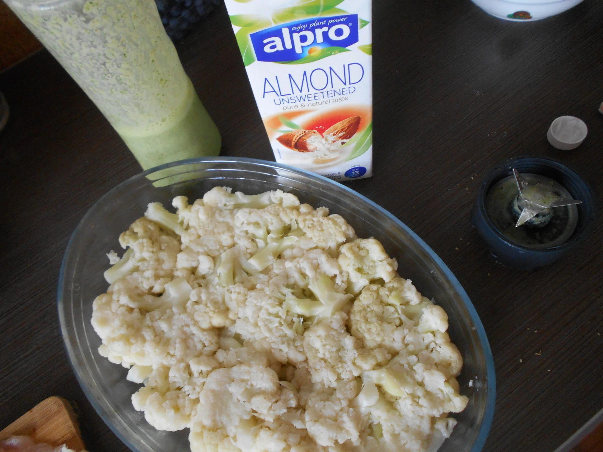 Cauliflower gratin with parsley sauce