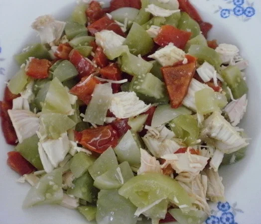Chicken salad with bell peppers