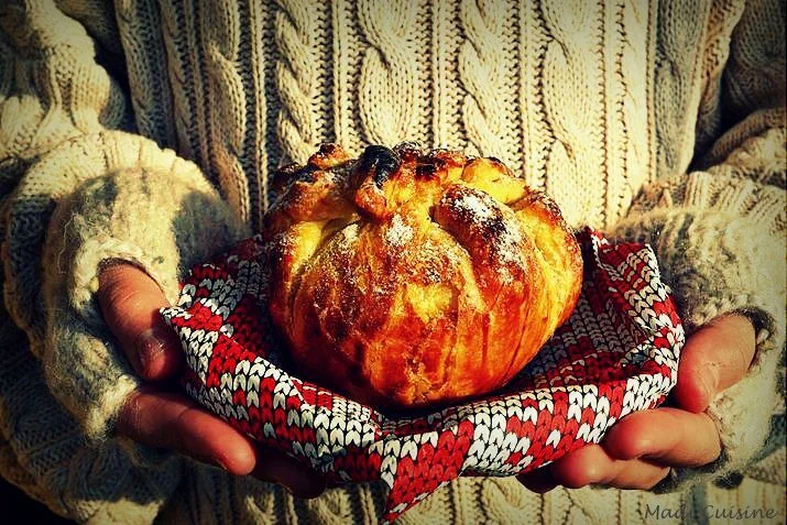 Apples in puff pastry