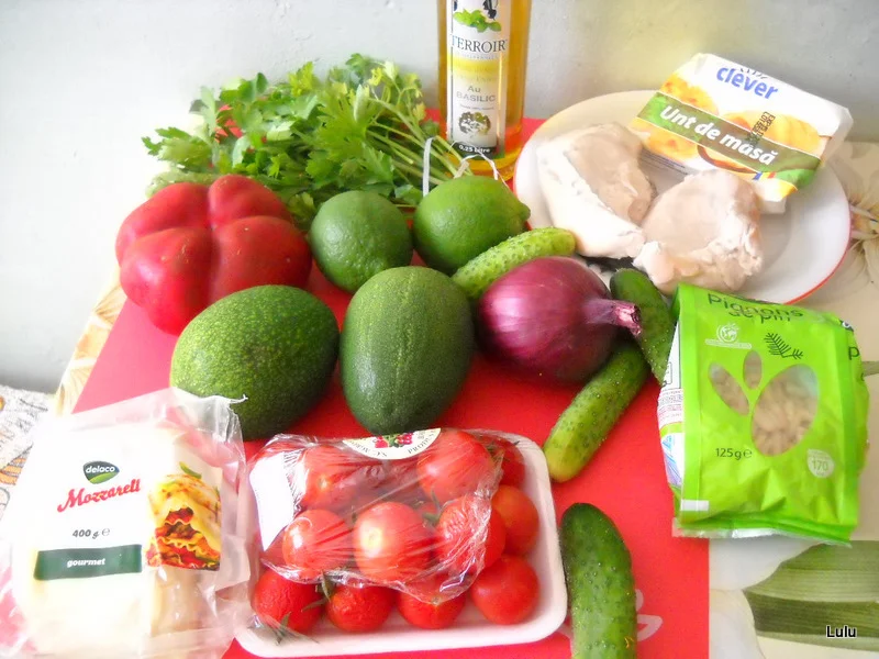 Chicken salad with avocado