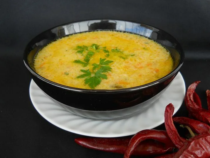 Vegetable soup with soy granules