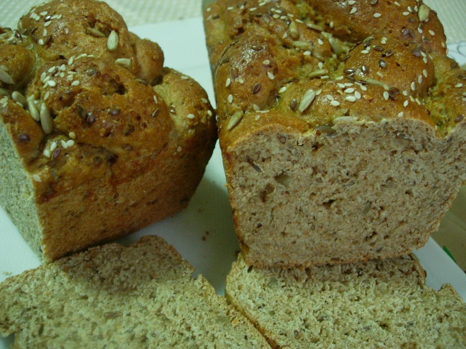 Swedish bread, with whole grain flour and seeds
