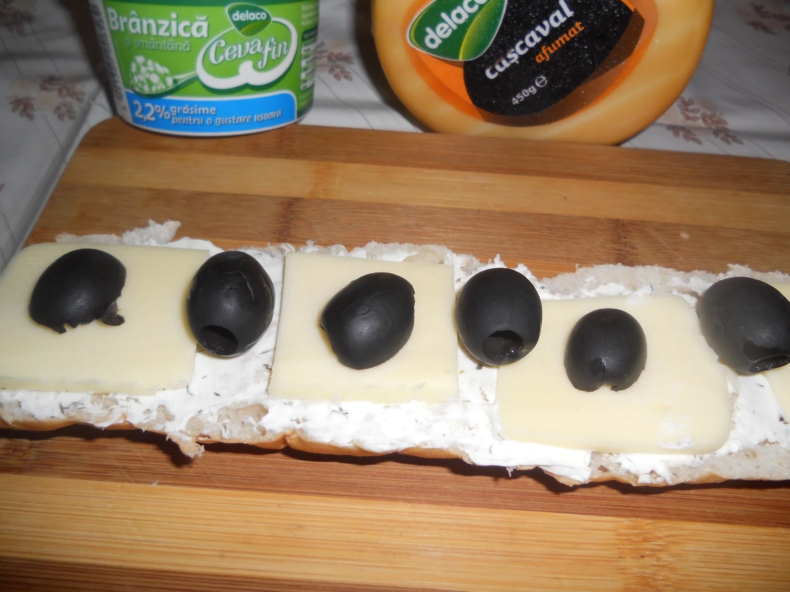 Delaco sandwich with salmon