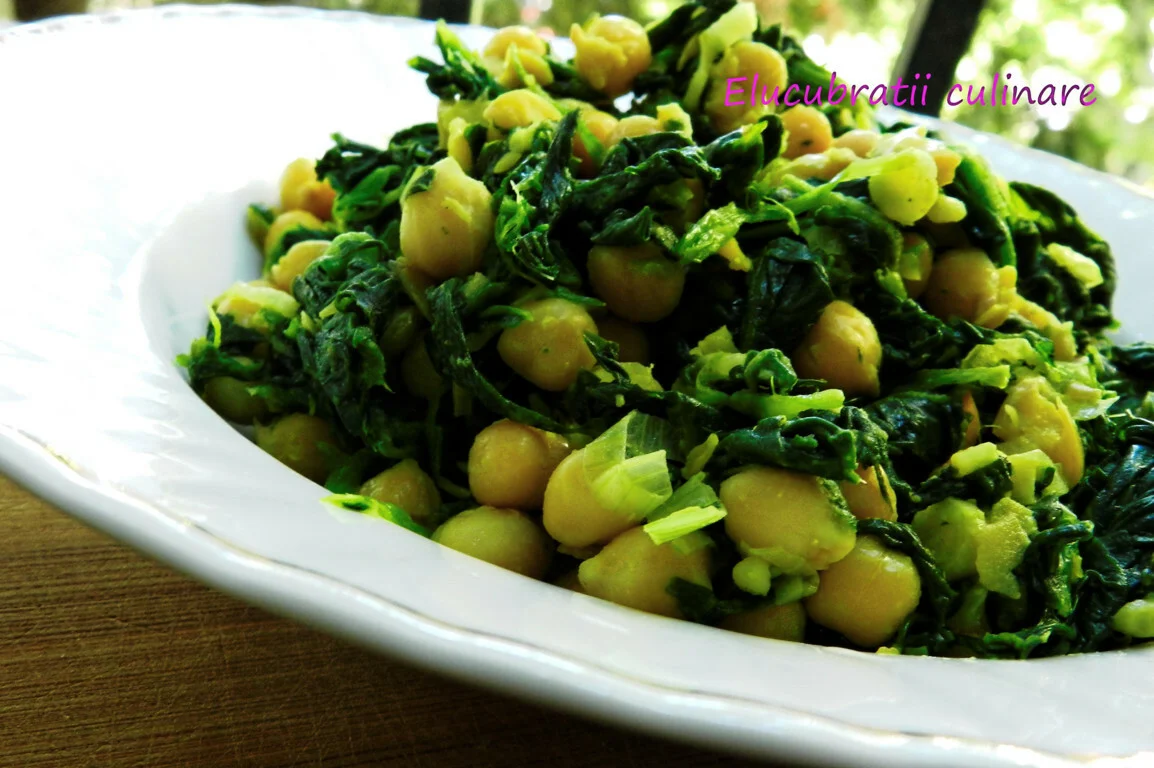 Warm chickpea salad with spinach
