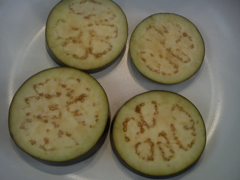 Eggplant sandwich with cheese and ham