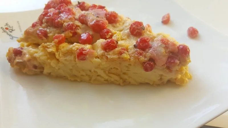 Sugar cream with currants