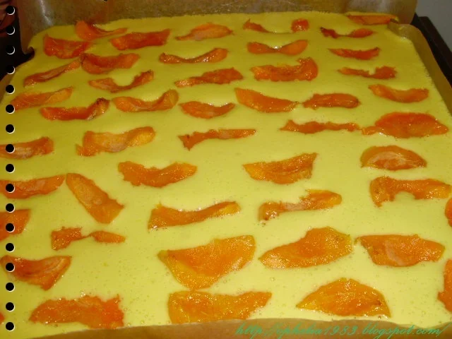 Apricot cake
