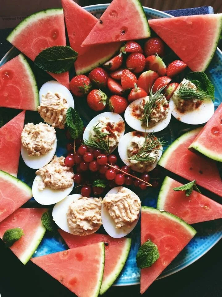 Avocado stuffed eggs